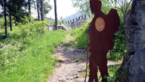 Il sentiero della Grande Guerra "Dalle storie alla Storia" di Luserna e Malga Campo by montagnadiviaggi