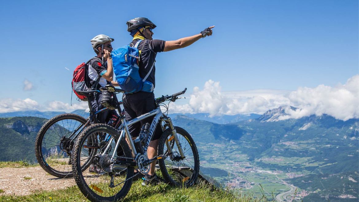 Alpe Cimbra: UN’ESPERIENZA TRA NATURA, STORIA E TRADIZIONE by Glance Collection