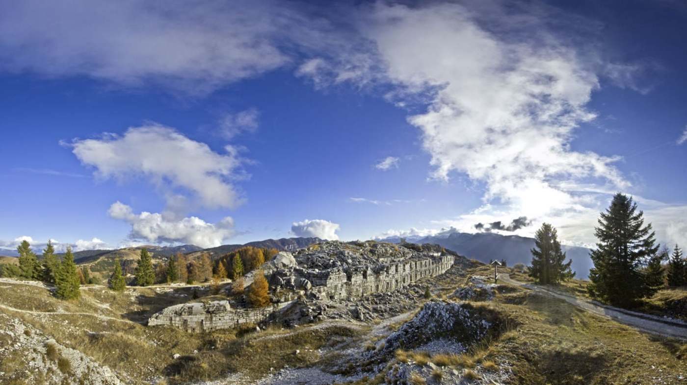 WANDERN MIT GESCHICHTE FRIEDENSWEG