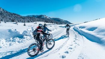 A tutta fat bike sulla neve dell'Alpe Cimbra