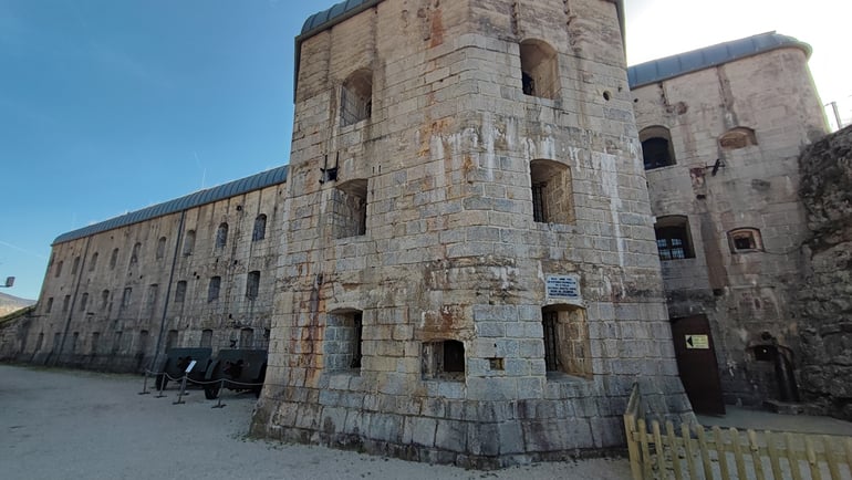 FORTE BELVEDERE GSCHWENT: A LAVARONE, IN TRENTINO, IL VECCHIO AVAMPOSTO AUSTRO-UNGARICO DELLA GRANDE GUERRA È OGGI UN ALFIERE DI PACE