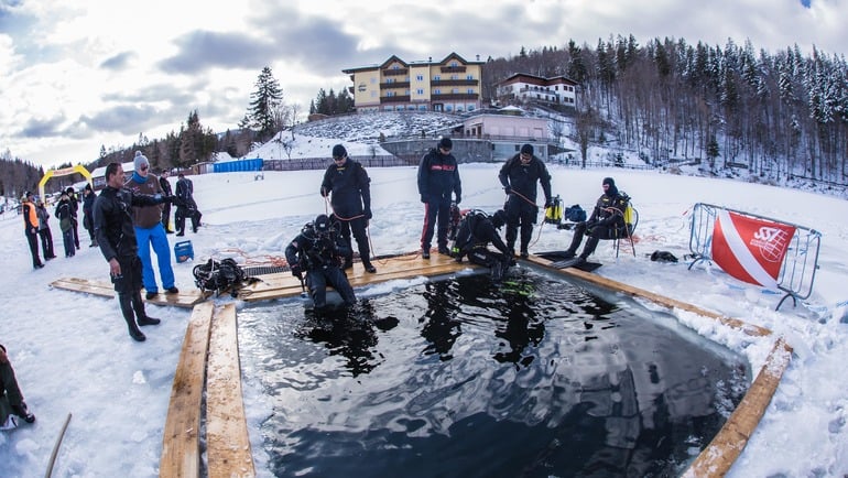 Alpe Cimbra (Tn): Immersioni sotto i ghiacci del Lago Bandiera Blu di Lavarone