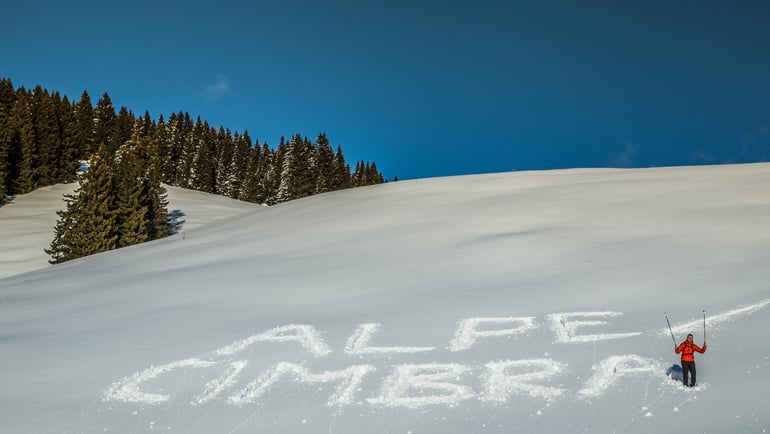 Scopri l'Alpe Cimbra: il posto perfetto per una vacanza invernale in famiglia!