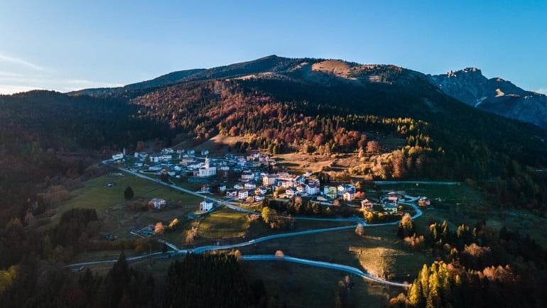 Una delle escursioni più suggestive da fare sull'Alpe Cimbra!