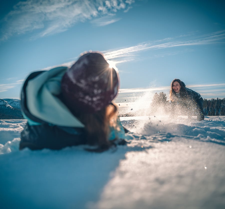 Scopri i nostri momenti più belli tra neve e abbracci caldi