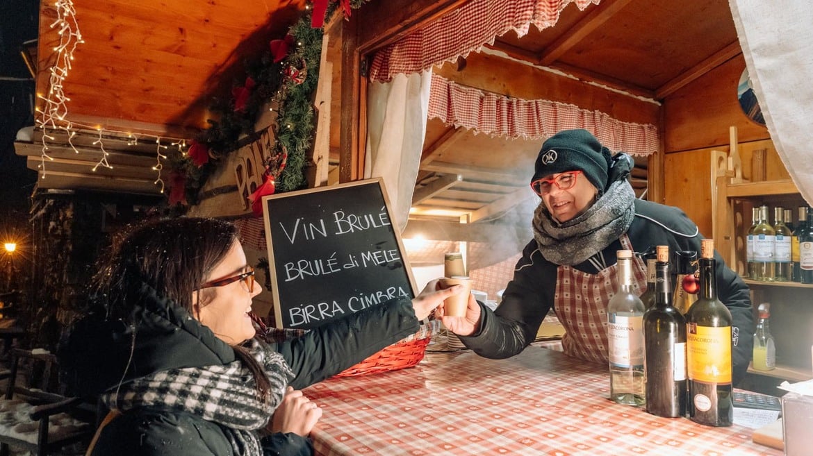 Auf dem Weihnachtsmarkt von Lavaron