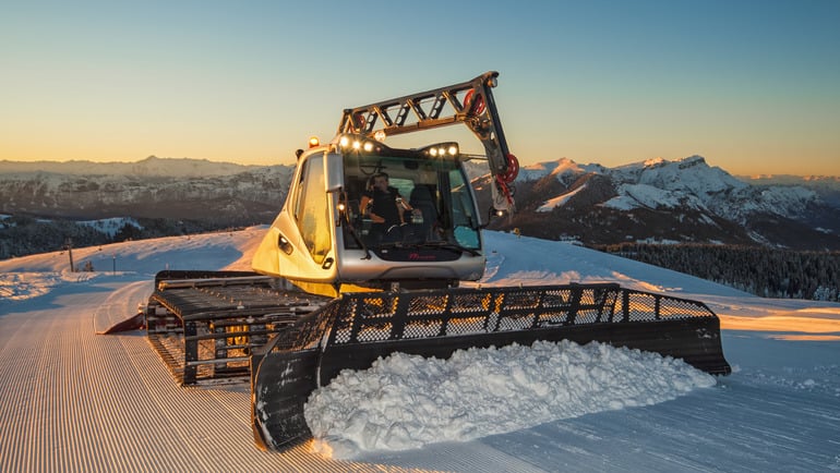 La lunga stagione dello sci e del divertimento sull'Alpe Cimbra in Trentino.