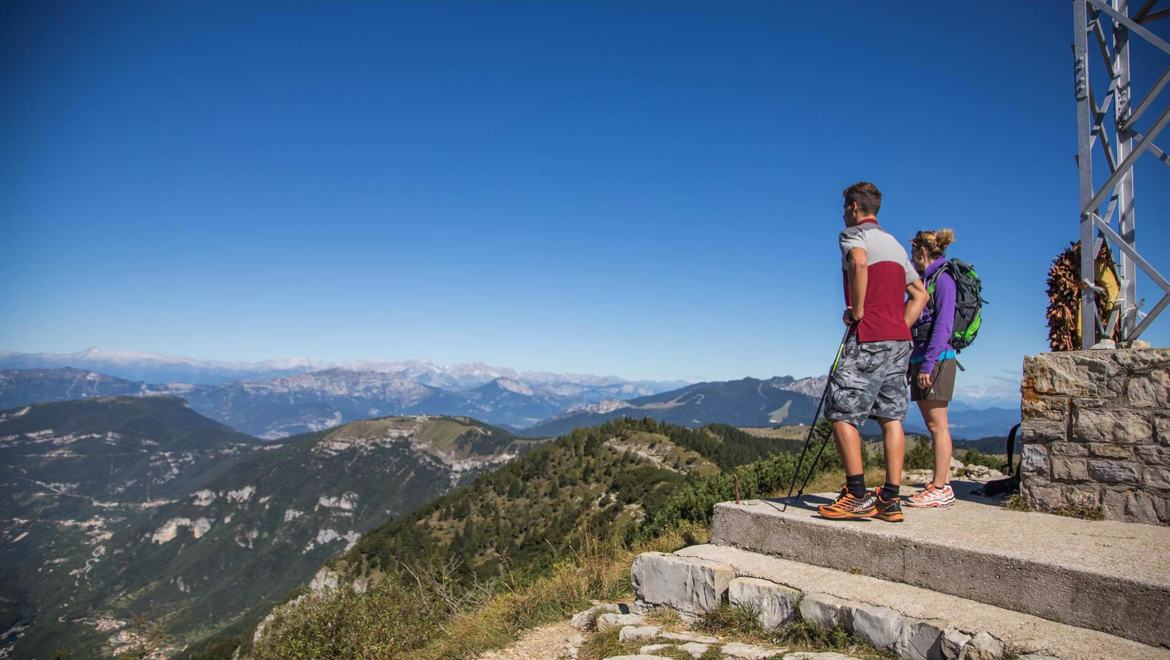 TREKKING SULL'ALPE - LIBERTA' IN APPARTAMENTO - Azienda per il ...